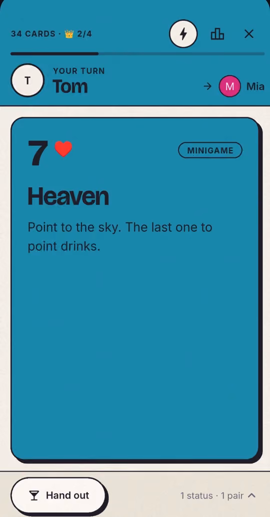 A drawn card: it's Tom's turn, then Mia